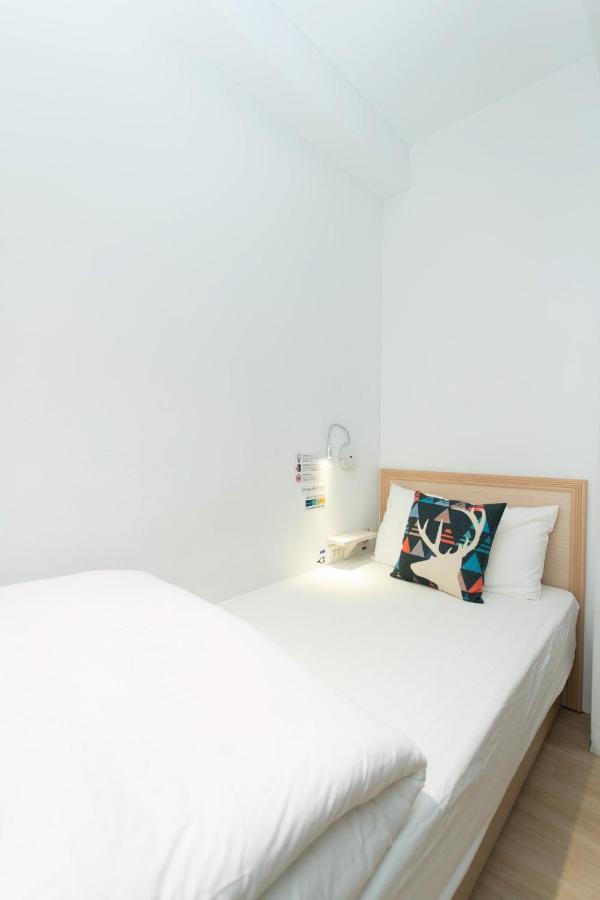 4Plus Hostel Taipei Extérieur photo