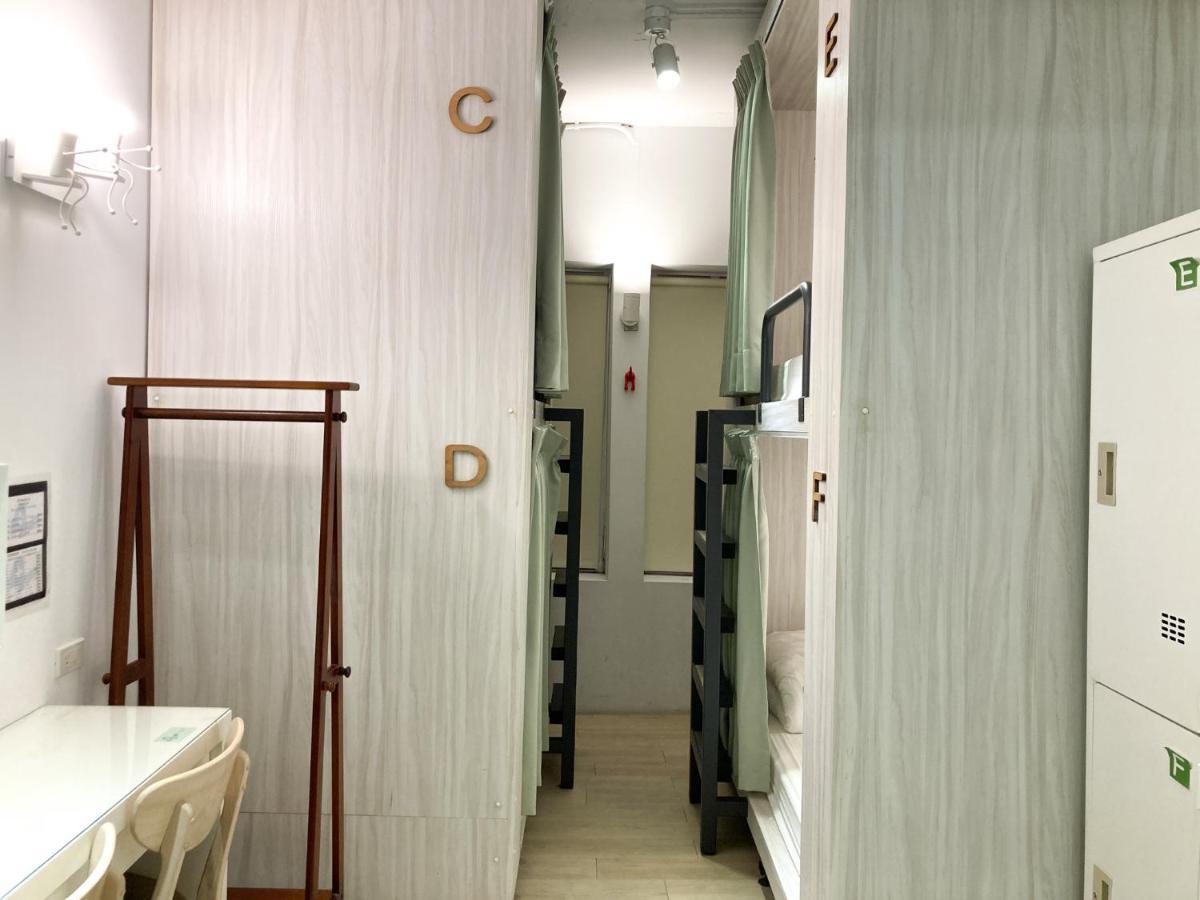 4Plus Hostel Taipei Extérieur photo